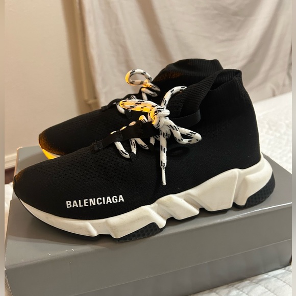 BALENCIAGA SHOES 100% REAL FOR SALE BARELY USED - Picture 1 of 7